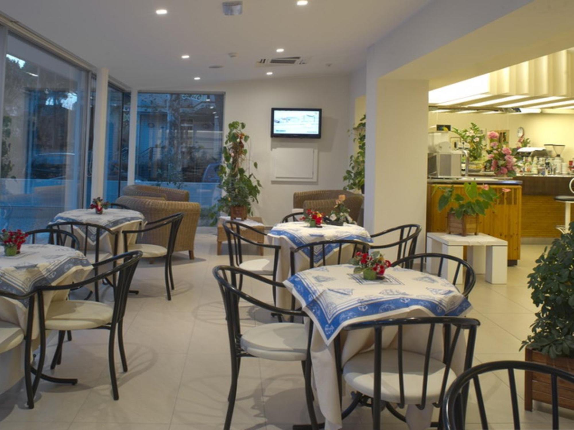 Hotel Nives Riccione Eksteriør bilde